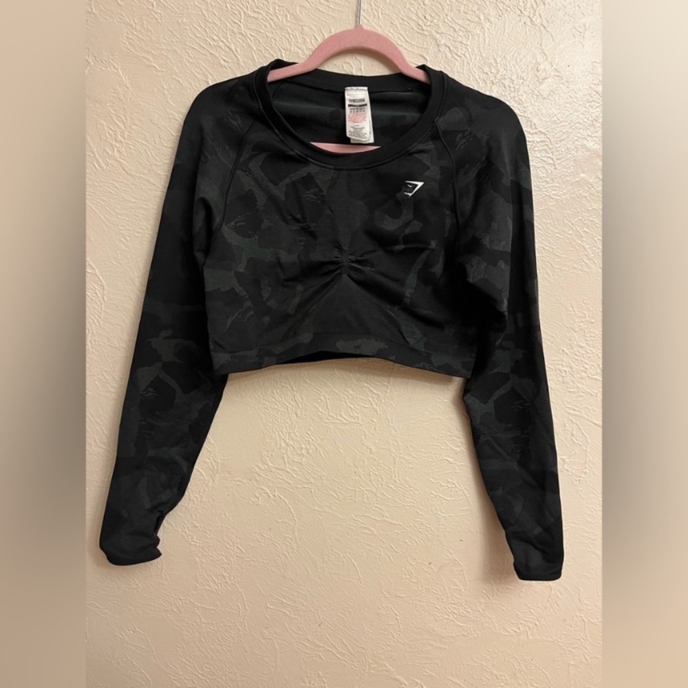Gymshark Long Sleeve Crop Top - Picture 2 of 8